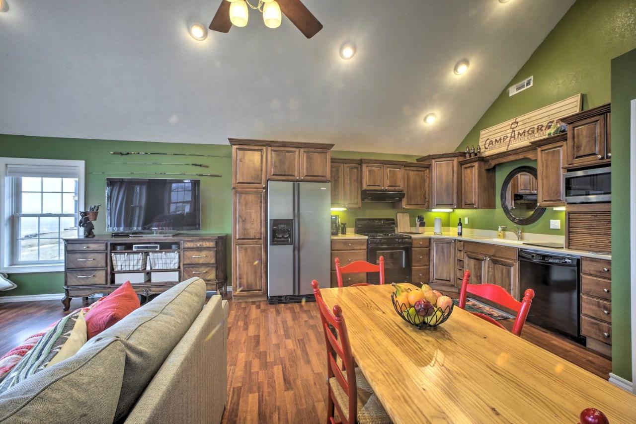 Riverfront Arkansas Retreat Near Fishing And Hiking! Gassville Exterior photo